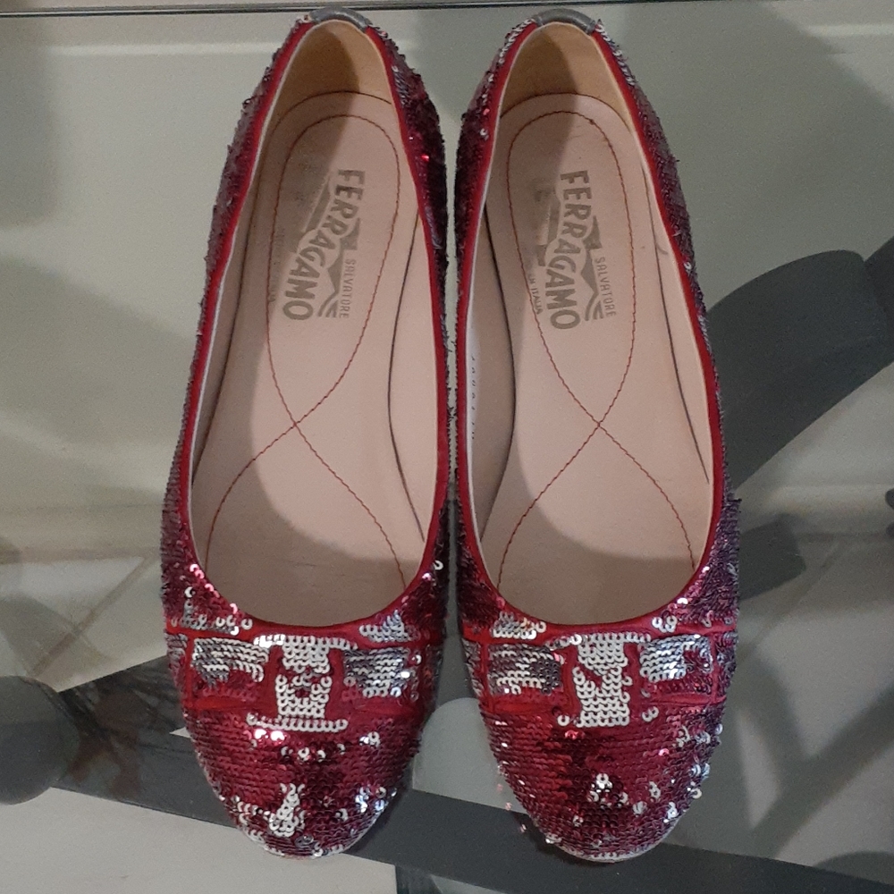 Salvatore Ferragamo LIMITED EDITION Ruby Flats